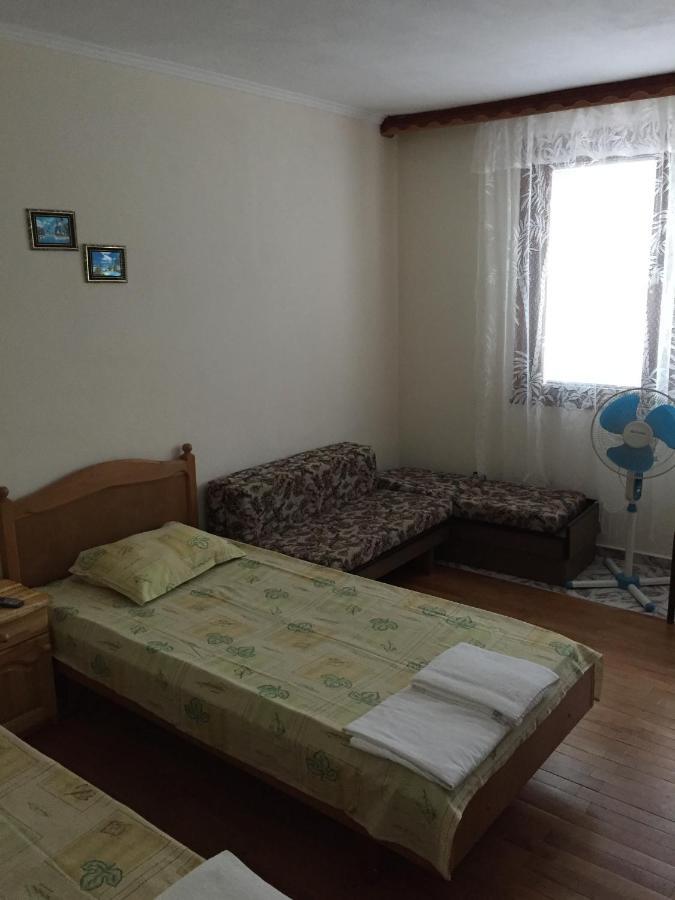 Yanis Guest House Свети Влас Стая снимка